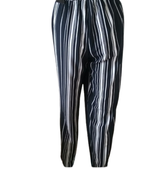 Soho Apparel Knit Pants in Medium - Picture 4 of 7